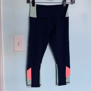 Workout crop leggings in coral navy and blue